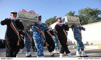 پیکرهای سه شهید گمنام دوران هشت سال دفاع مقدس وارد بوشهر شد